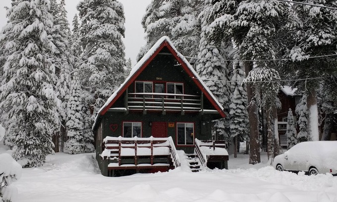 Serene Lakes Cabin | Just Across From Serene Lakes. 5A-Chalet. Enjoy The Peace And Comfort!