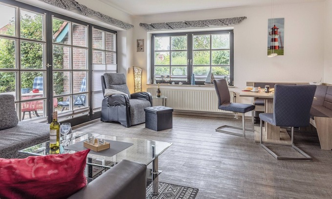 Carolinensiel Apartment | Just enjoy the silence: The ground floor apartment is located near the K