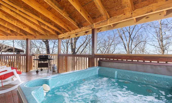 Sevierville Cabin | Just Hangin' Around