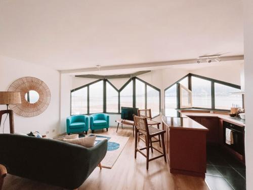Lanhelas Apartment | Just Like Home - Blue River