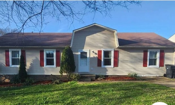 Columbia House | Just like home.