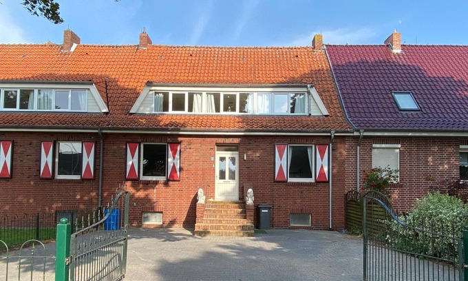 Erika House | Just Stay Altenberger!