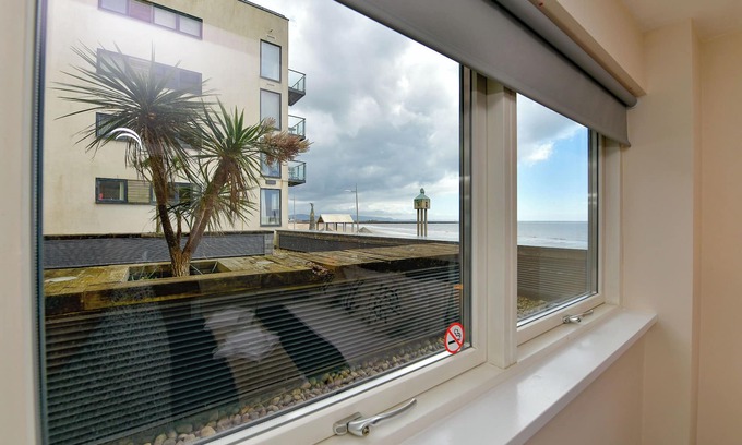 Castle Apartment | Just Stay Wales - Meridian Bay