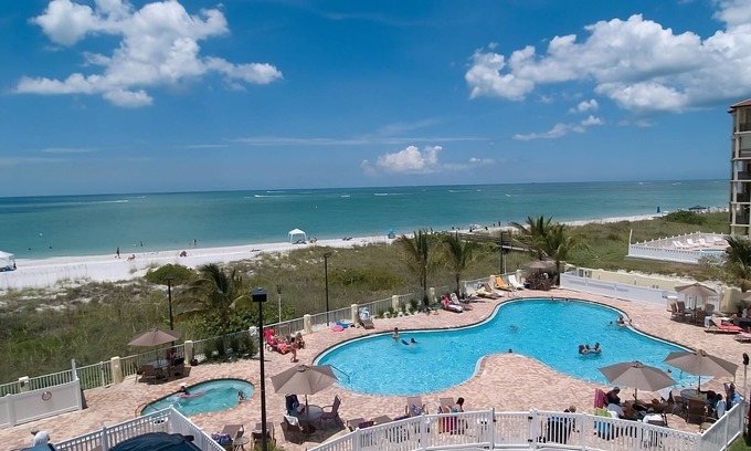 Treasure Island Hotel | Just What You Were Looking For! 3 Units w/Kitchens, Free Parking, Onsite Pool