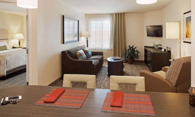 Southfield House | Just What You Were Looking For! 3 Relaxing Units w/ Parking, Perfect for family!