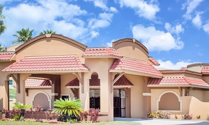 St. Augustine Hotel | Just What You Were Looking For! 3 Comfortable Units, Pool