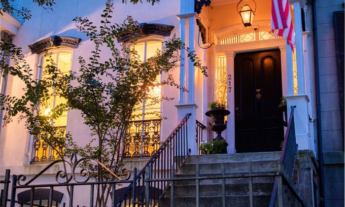 Historic Downtown Savannah Bed & Breakfast | Justine Inn Savannah