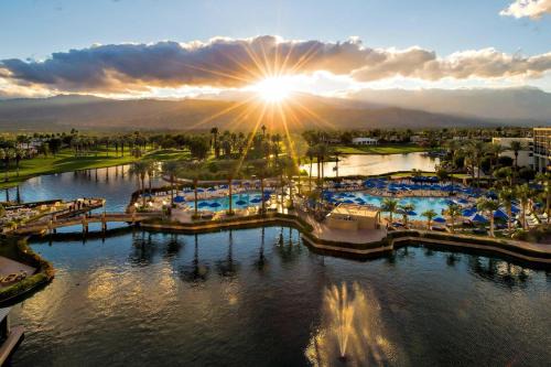 Palm Desert Hotel | JW Marriott Desert Springs Resort & Spa