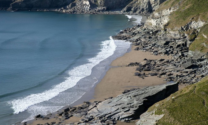 Tintagel Cabin | K4 Kudhva Treehouse Cabin With sea View