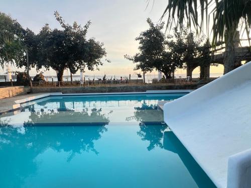 Currimao Hotel | Kadilian Beach House