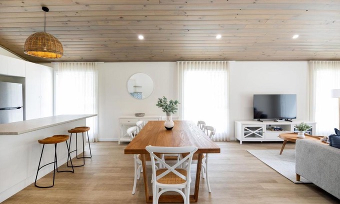 Mollymook Beach House | Kaia's Beach Retreat