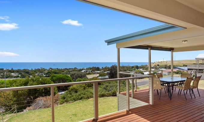 Carrickalinga House | Kailani 16 Stacey Drive
