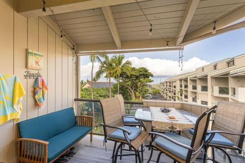 Historic Kailua Village House | Kailua Bay Resort 4-303