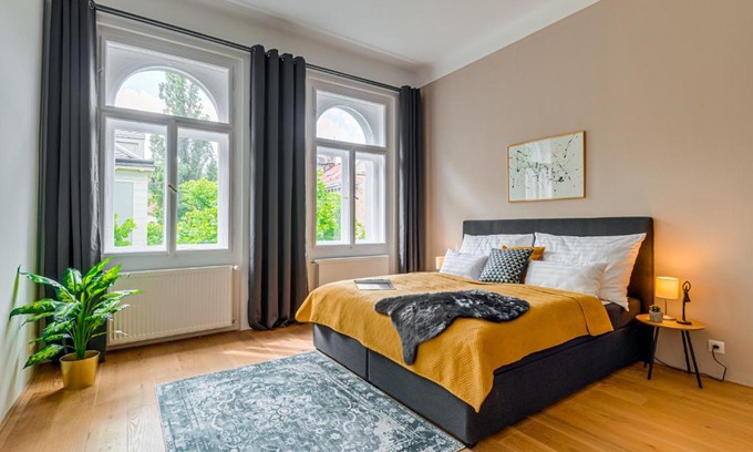 Karlin Apartment | Kaizl Park Residence