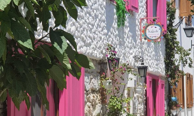 Sigacık Hotel | Kakule Pansiyon & Cafe