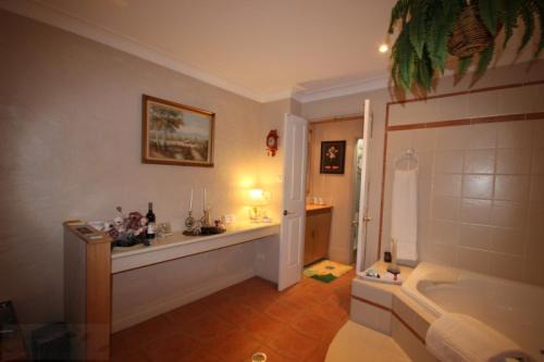 Blackheath House | Kalimna Spa Room