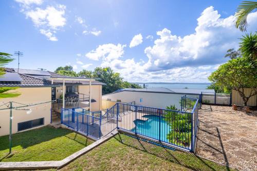 Corlette House | Kallaroo great house with views pool WI FI and aircon