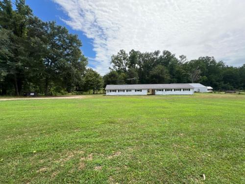Dawsonville Apartment | Kamau Farms Cottages - Unit A