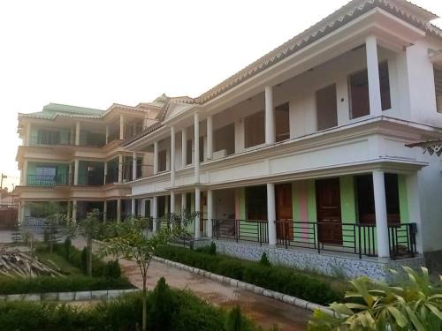 Lataguri House | Kanchenjunga View Mansions By StayApart