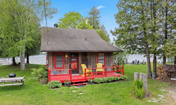 Baileys Harbor Cabin | Kangaroo Kabin on Kangaroo Lake - playground for kids!