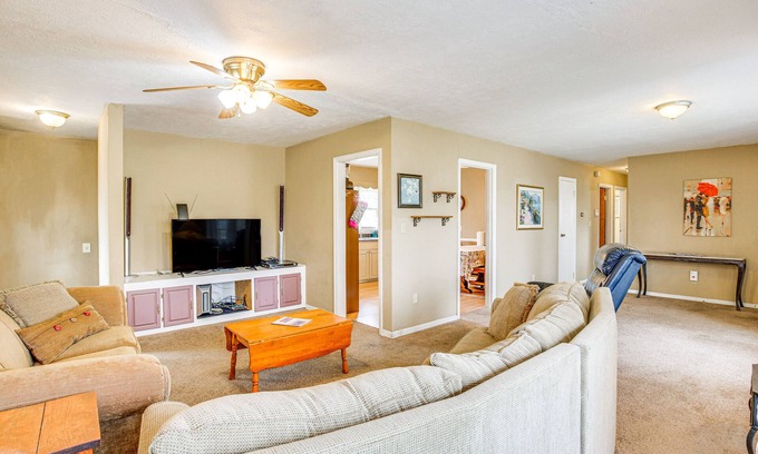 Kansas City House | Kansas City Home ~ 1 Mi to Arrowhead Stadium!