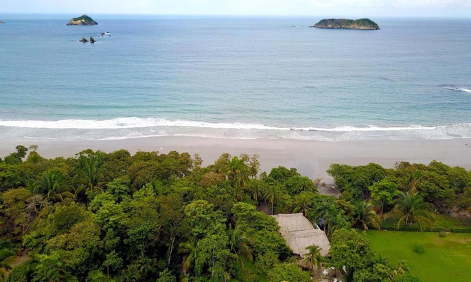 Manuel Antonio Hotel | Karahe Beach Hotel