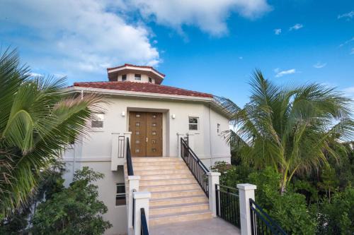 Long Bay Hills Resort | Karana Penthouse - K4