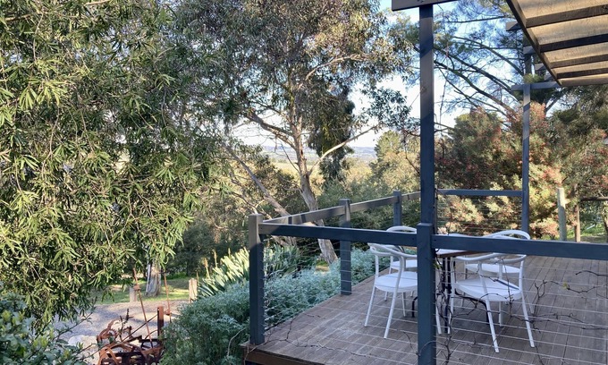 Blewitt Springs Cottage | Karawatha Cottages - PONDER COTTAGE