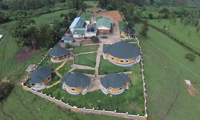 Kitojo Hotel | Karobwa Summit View