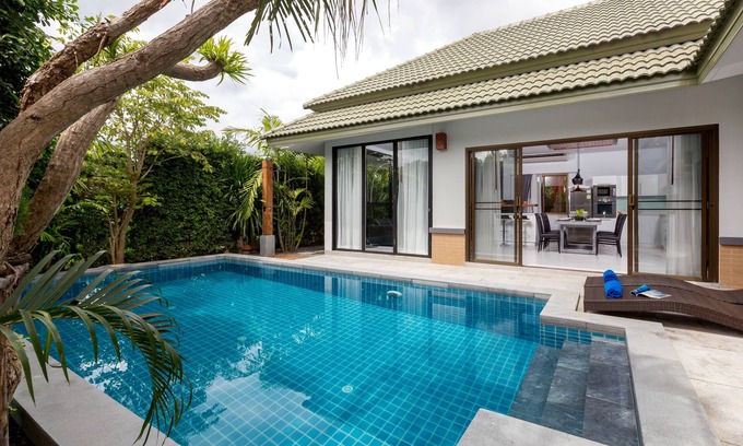 Karon Villa | Karon Beach Pool Villa