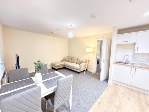Frampton Apartment | Katrina Suite
