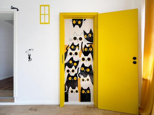 Troisdorf House | Katzenhaus