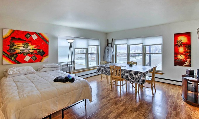 Kaukauna Apartment | Kaukauna Vacation Rental Apt Near Lambeau!