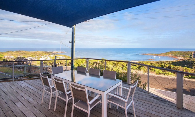 Gracetown House | Kaya Brae || Gracetown - Beach House with Ocean Views