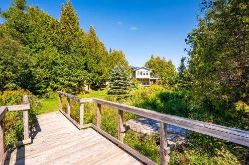 Northern Bruce Peninsula House | Kayak Cove - Tobermory