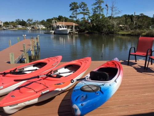 Sneads Ferry House | Kayaks, Fishing, Waterfront Cabin and Private Dock