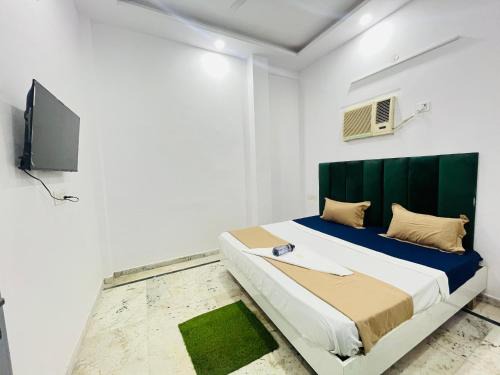 Khattalwada Hotel | KB Residency- Opposite Max Hospital Gate no5
