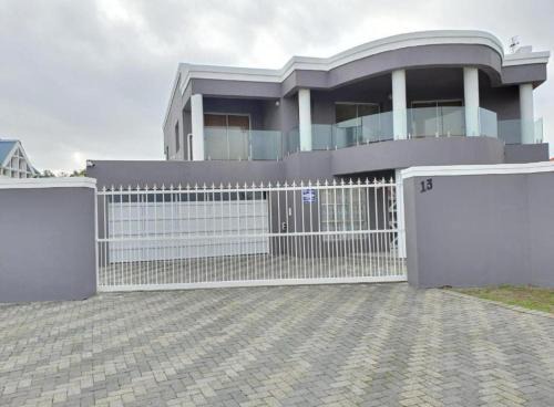 Goodwood Villa | KBJ House