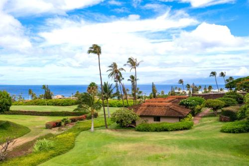 Honokowai Apartment | KBM Resorts FREE CAR Kaanapali Plantation Villa 3-Bedroom Condo with Short Walk to Beach Includes Beach Gear KPL-28