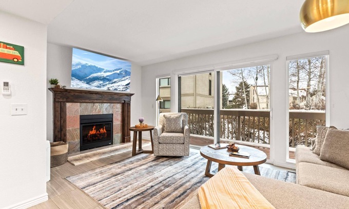 Park Meadows Condo | KBM Resorts | Racquet Club | On Citywide bus route, only 2 miles from Resorts, Next to Rec Center with pool! RCT-42