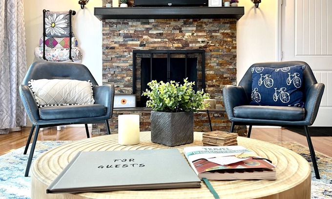 Kansas City House | KC Charmer! King Bed/Soaker Tub/Air Hockey/Quiet Street!