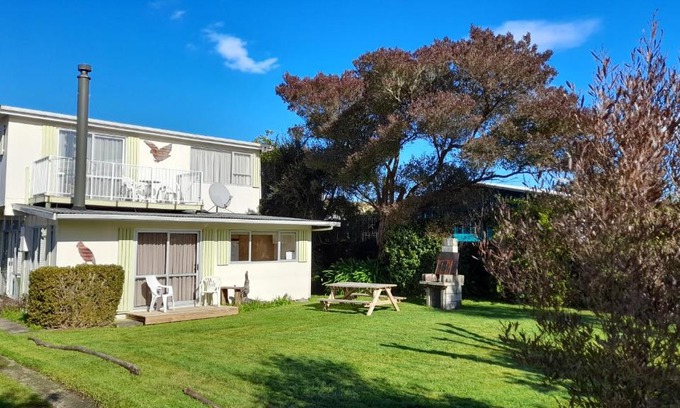 Pohara House | Kea View - Pohara Beach Holiday Home