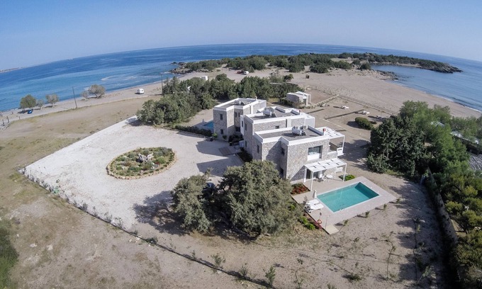 Gialos Villa | KEDROS-CEDAR BAY BEACHSIDE VILLAS-LUXURY STONE VILLA -PRIVATE POOL