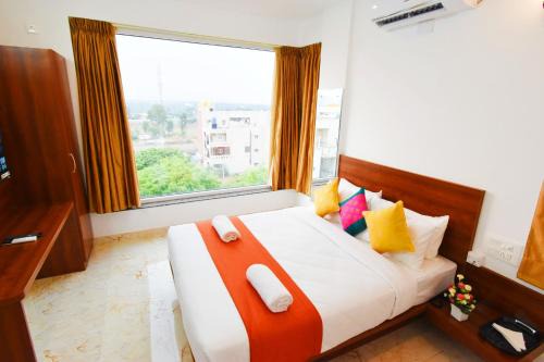 Bengaluru Hotel | Keerthis Royal Suites - Near International Airport Terminal 1 and 2