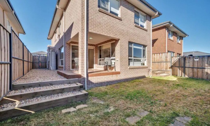 Kellyville House | Kellyvile Delight 5BrHouse+Parking+Shopping Center