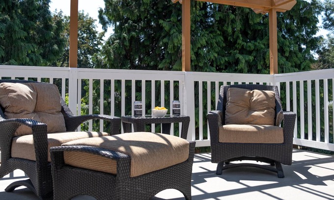 Central Okanagan Bed & Breakfast | Kelowna Bed and Breakfast