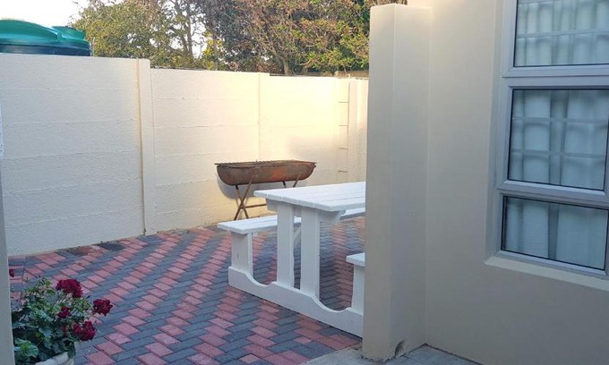Gonubie House | Kelzane Self-Catering