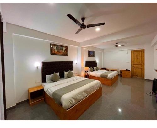 Bullawala Hotel | kempty fall resort