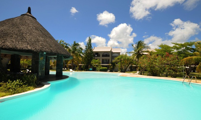 Bain Boeuf House | Ken 18 in a beautiful private complex with swimming pool, 50m from the beach