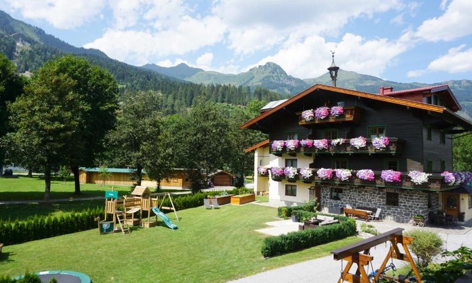 Bad Hofgastein Apartment | KENDLGUT Appartements am BioBauernhof inklusive unbegrenztem Eintritt in die Alpentherme